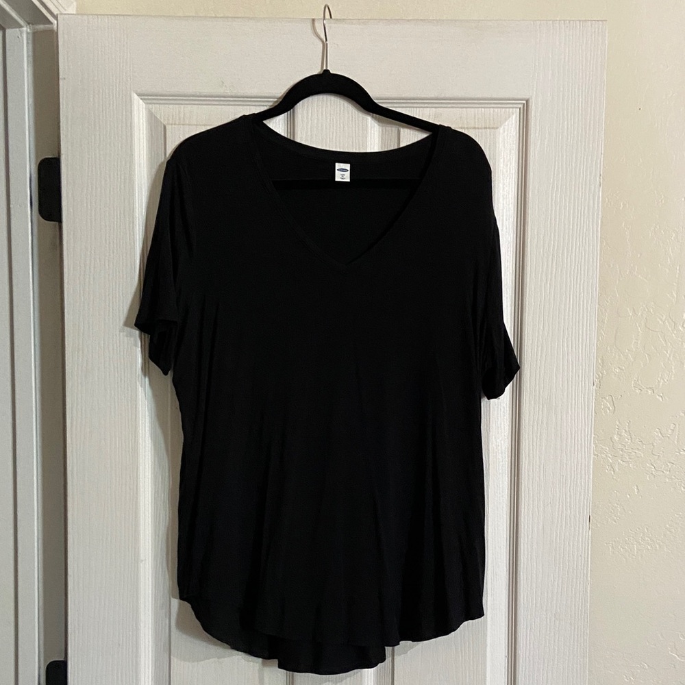 Old Navy Black Short Sleeve V-Neck Tee